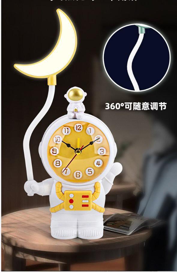 Cute Astronaut Table Lamp – Rechargeable LED Night Light for Kids & Home Décor